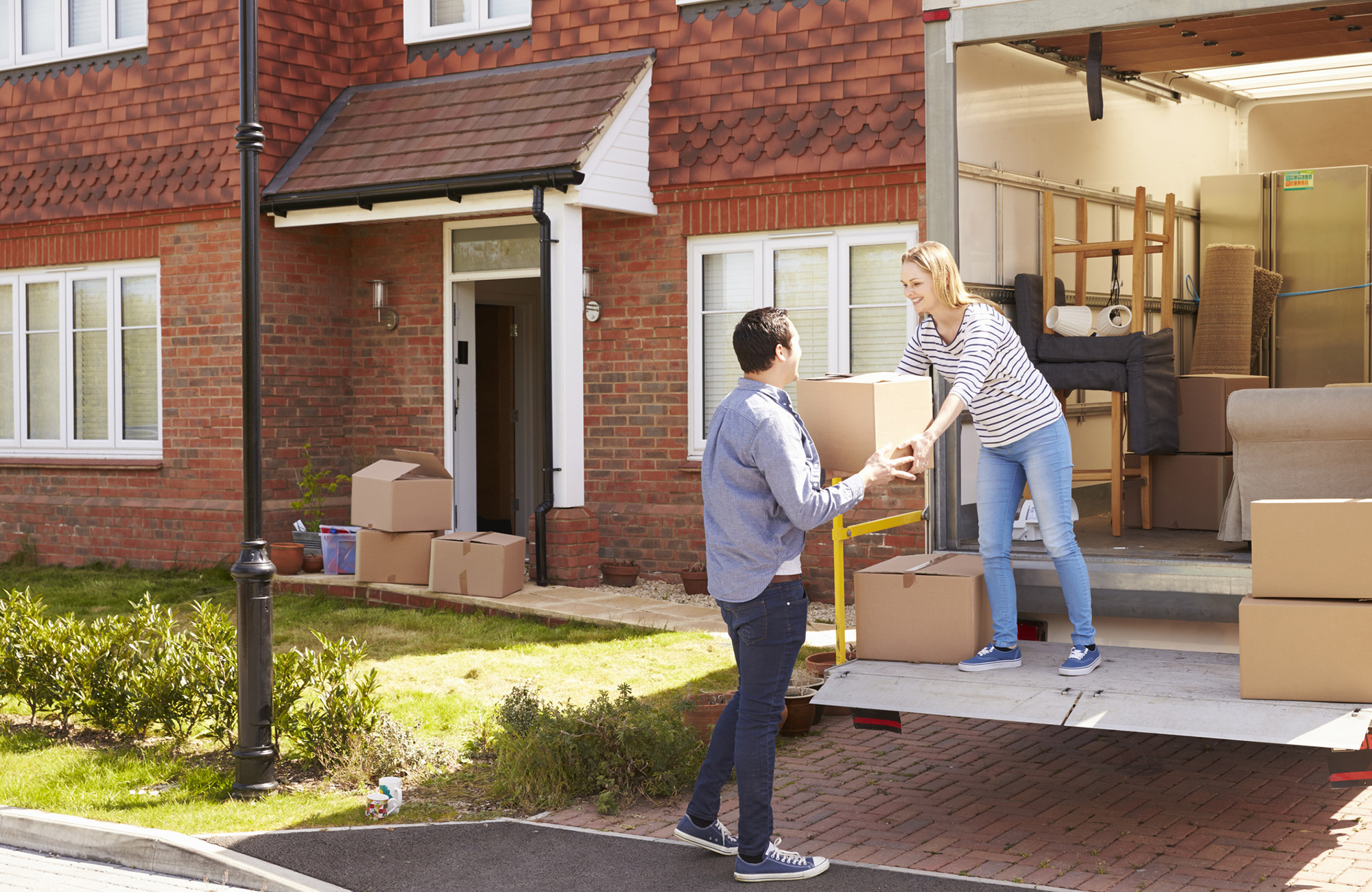 In-Between Homes? Here’s What to Do with Your Belongings