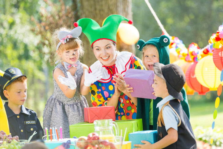 Children's party entertainer